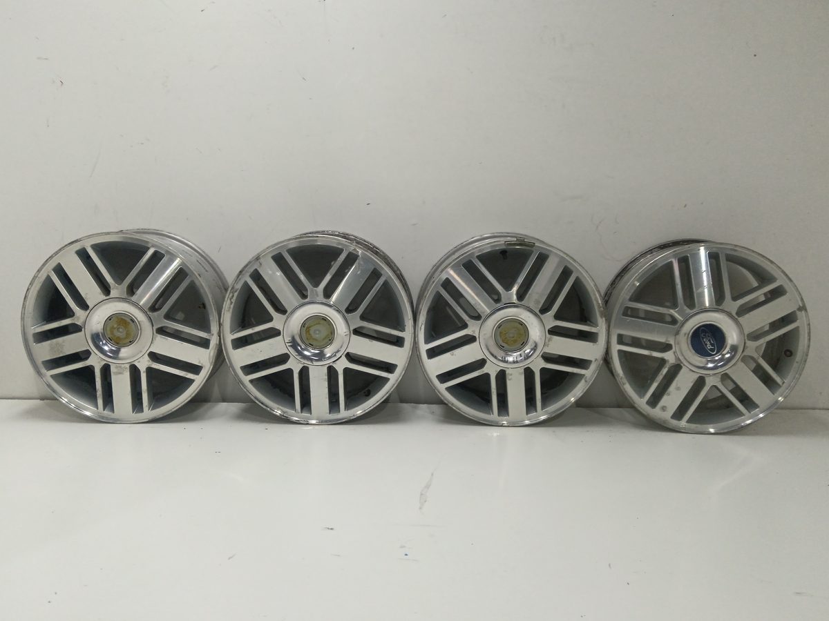 Juego De Llantas Ford Focus Berlina (CAK) 1998-2004 4M51GB