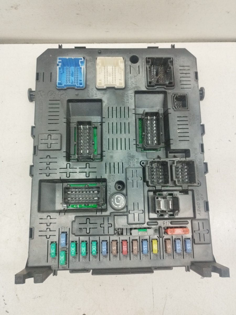 Caja Reles / Fusibles / Modulo Bsi Peugeot 308 Cc (2009) 2009-Actualidad Sport 1.6L 82kW