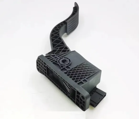 Pedal Acelerador con Sensor de Posición del Acelerador (TPS) de 5 pines