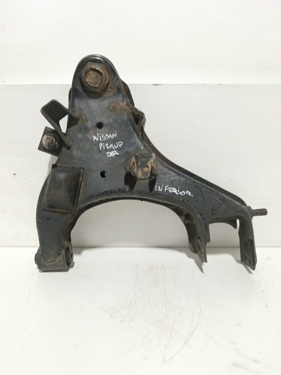Parrilla de Suspension Inferior Trasera Derecha Nissan Np300 Pick-up (LCD22)