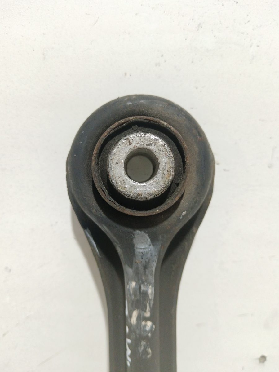 Parrilla de Suspension Superior Trasera Derecha Mercedes-Benz Clase C (W202) Berlina