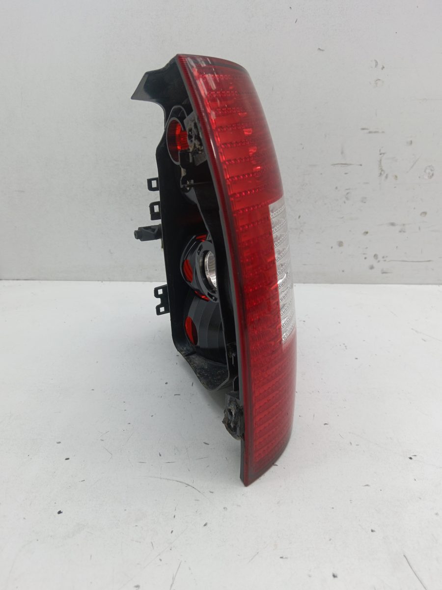 Farol Trasero Izquierdo Exterior Volkswagen Polo (9N1) 2001-2005 Conceptline