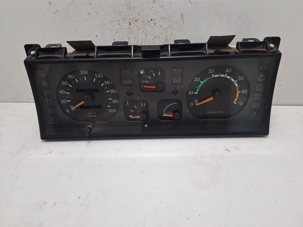 Tablero de Instrumentos Renault 21 Berlina (B/L48) desde 1985 2.1 Diesel 32759413AS