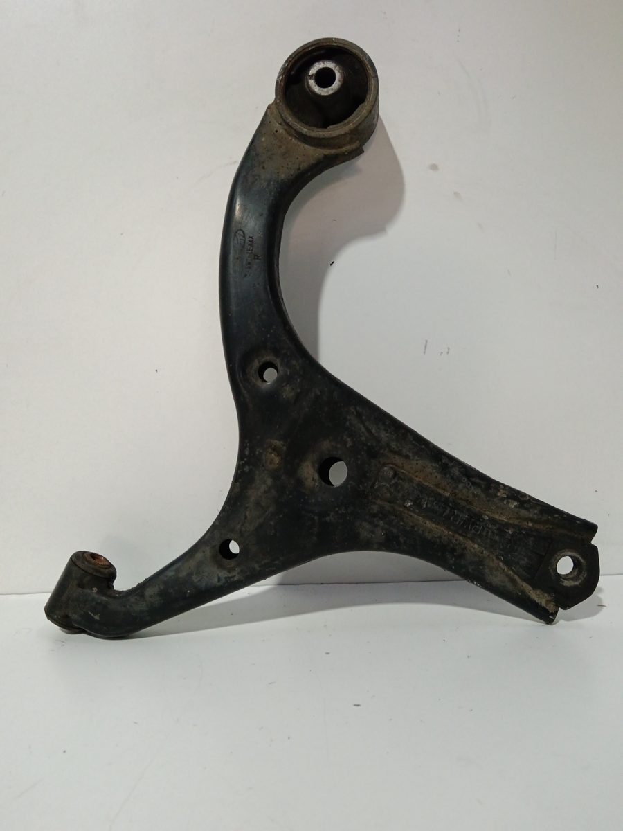 Parrilla de Suspension Inferior Trasera Izquierda Hyundai Accent (MC) 2006-2010 GL