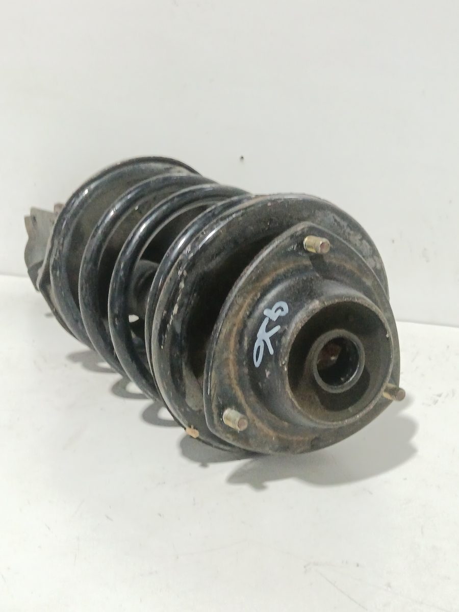 Amortiguador Trasero Derecho Mitsubishi Space Wagon (N30/N40) 1991-1996 MB573601