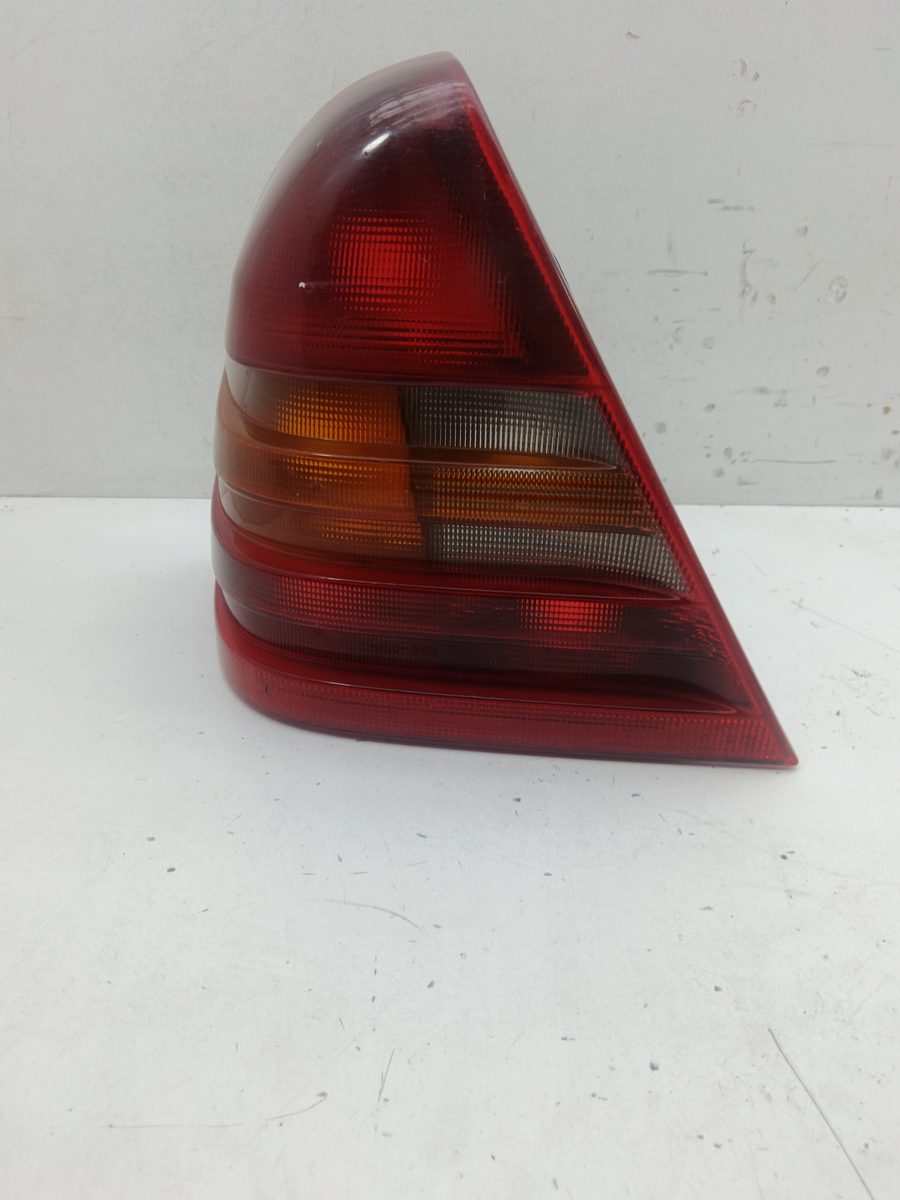 Farol Trasero Izquierdo Exterior Mercedes-Benz Clase C (W202) Berlina 2028200164L