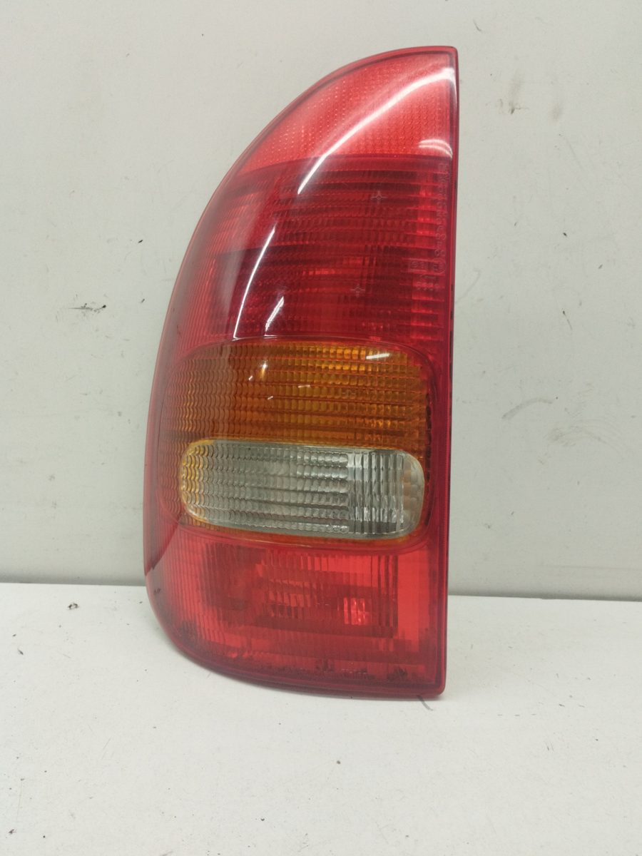 Farol Trasero Izquierdo Exterior Opel Corsa B 1993-1997 Swing