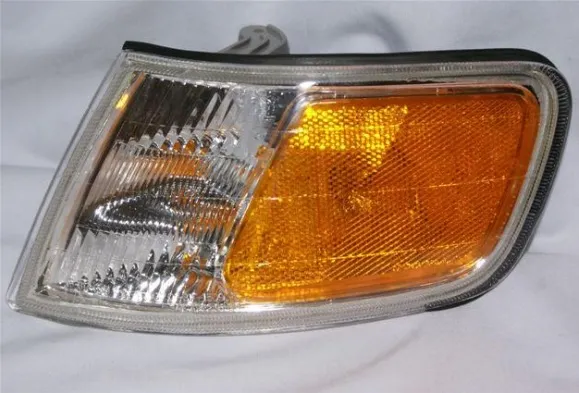 Faro delantero izquierdo