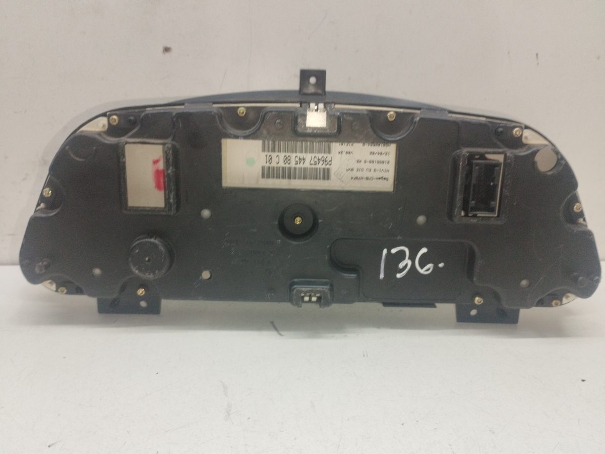 Tablero de Instrumentos Citroën Xsara Berlina 1997-2005 1.9 TD Exclusive P9645744580C01
