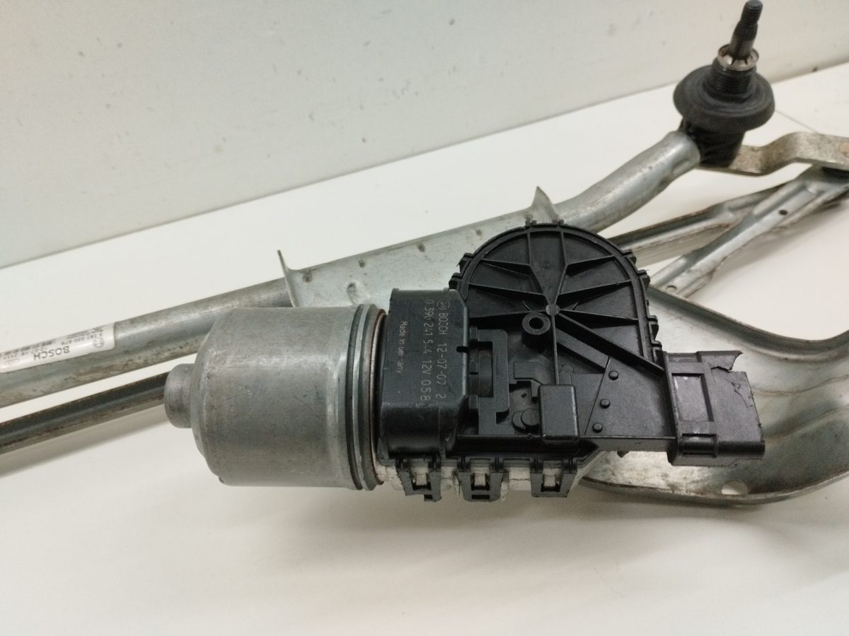 Motor Limpia Delantero Renault Sandero 2012-Actualidad Ambiance 1.2L 54kW 039241544