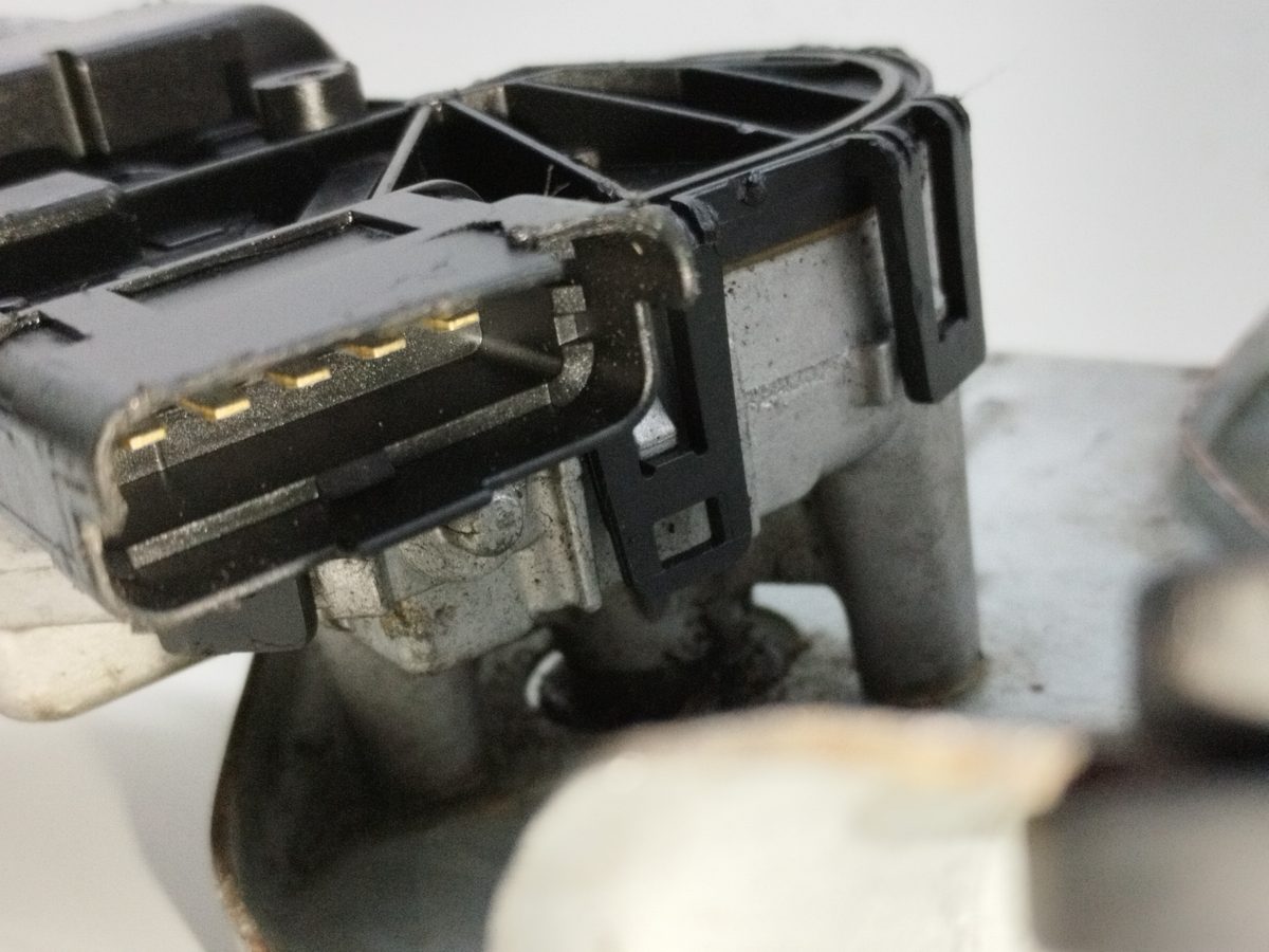 Motor Limpia Delantero Renault Sandero 2012-Actualidad Ambiance 1.2L 54kW 039241544