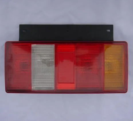 Faro trasero derecho