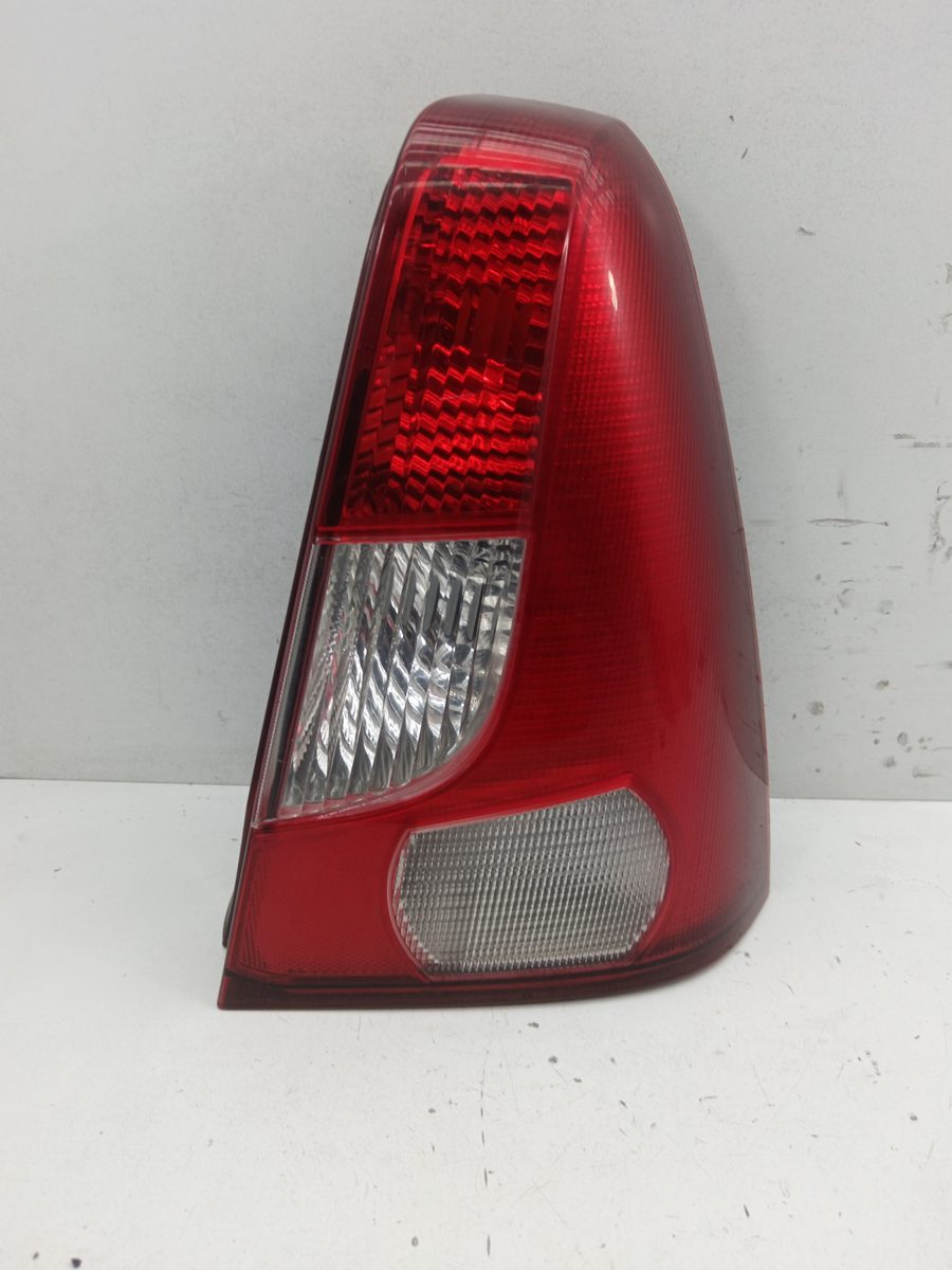 Farol Trasero Derecho Exterior Renault Logan 2005-2012 Laureate
