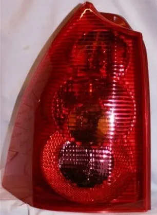 Faro trasero izquierdo