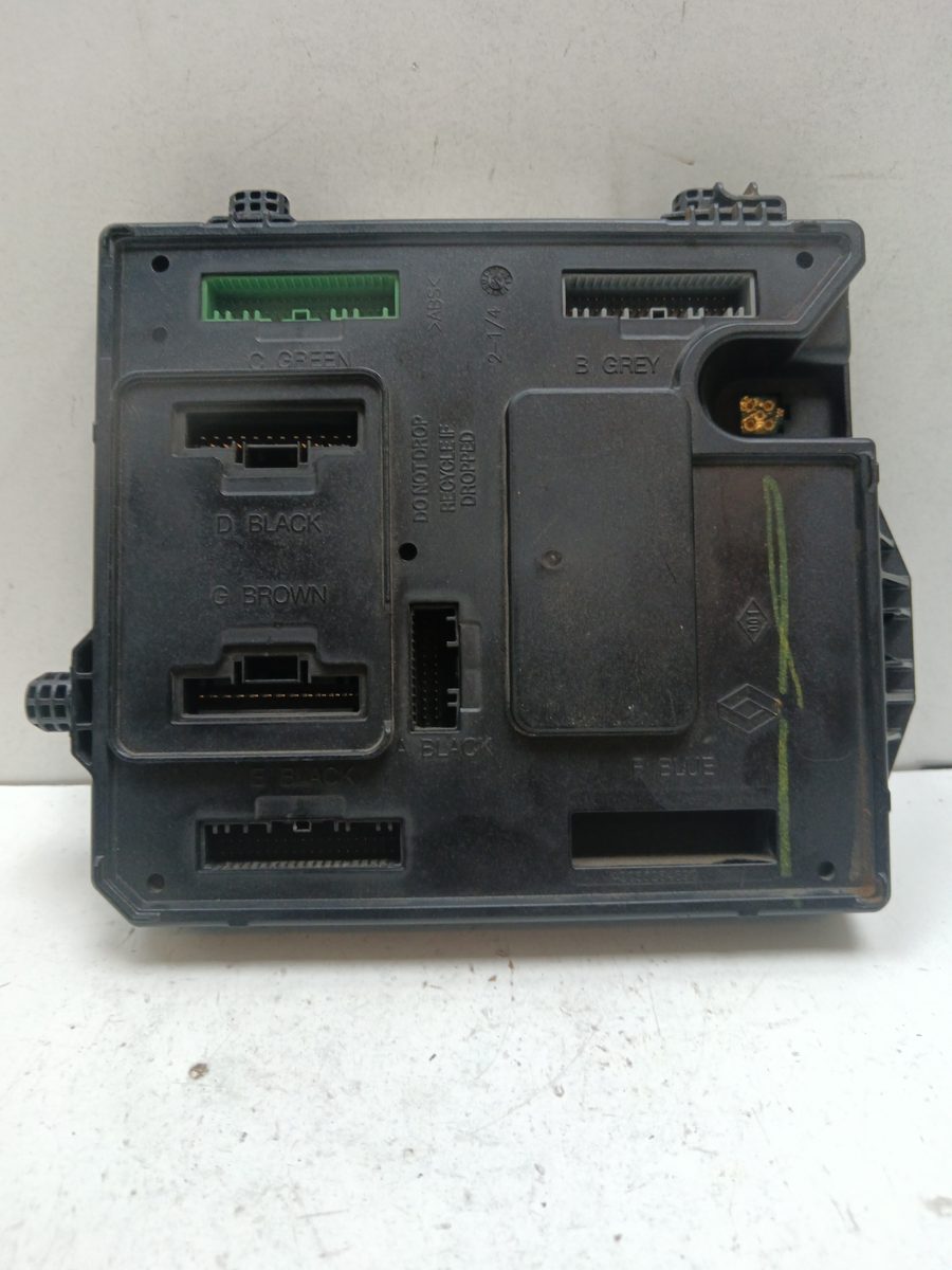 Caja Reles / Fusibles Renault Megane III Berlina 5 P 2008-2016 Business A2C53284891