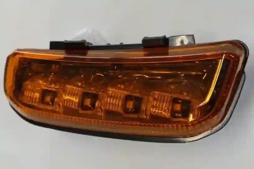 FAROL GUARDABARRO DER SCANIA XT DEPO