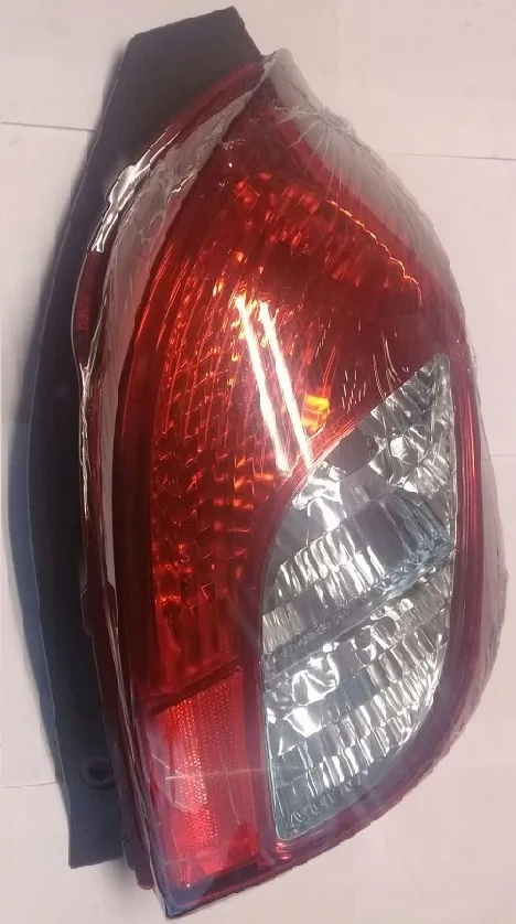 Faro trasero derecho