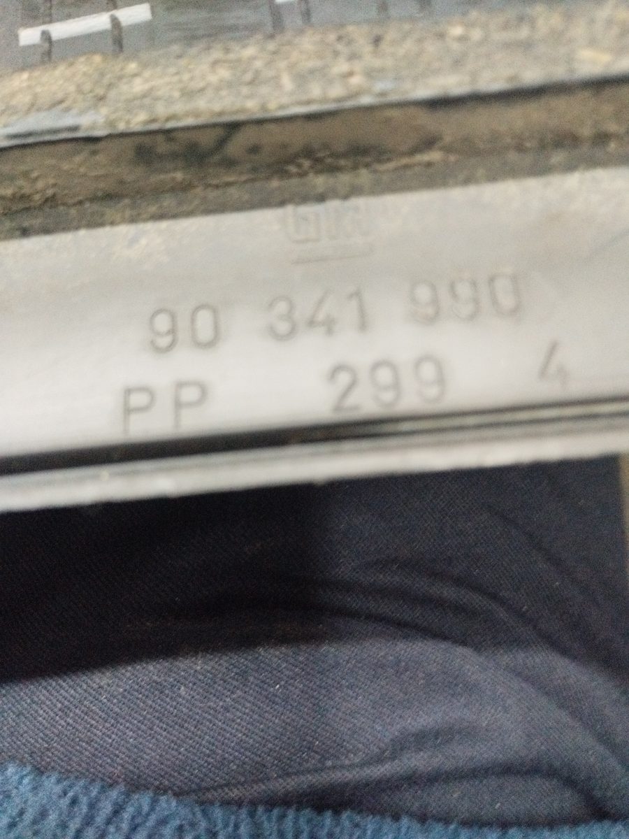 Rejilla de Torpedo Chevrolet Astra F Berlina 1991-1998 Básico 90341990