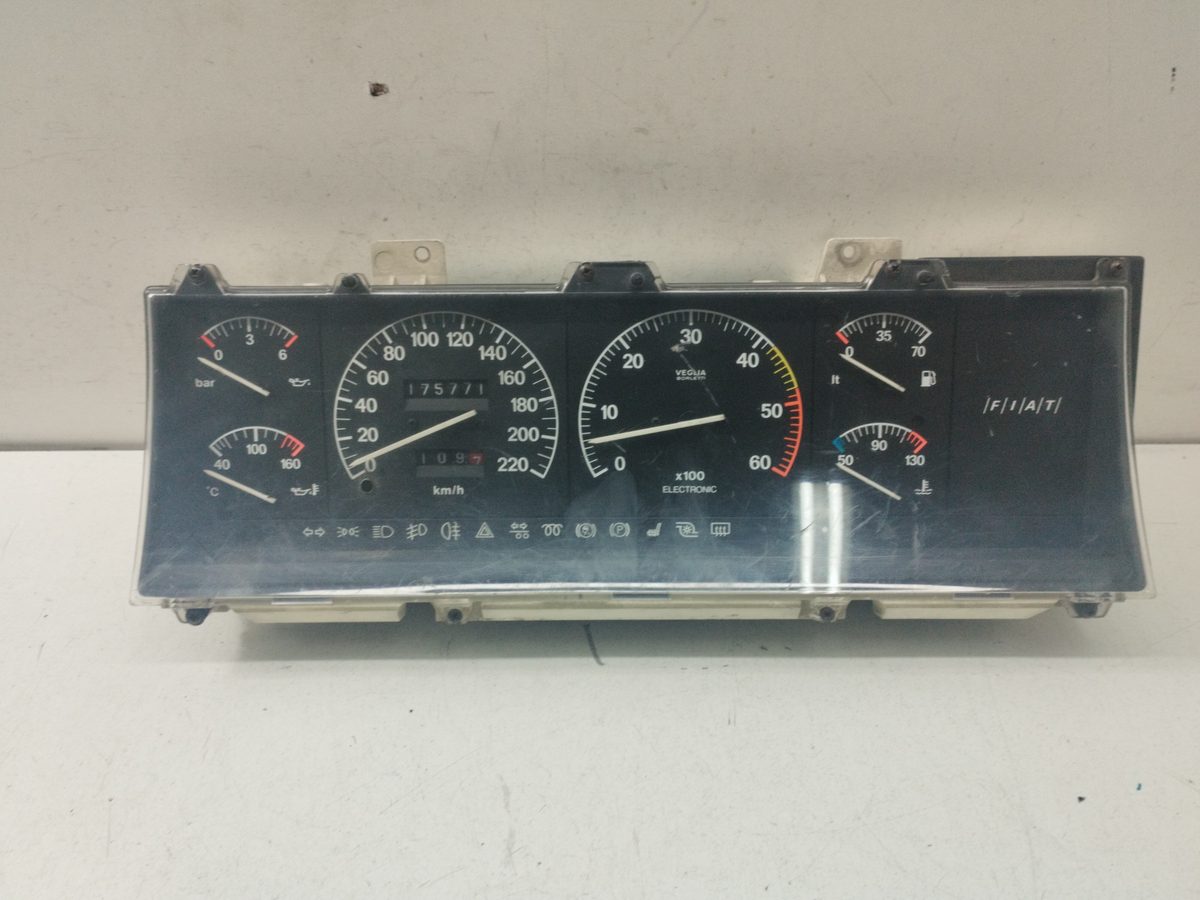 Tablero de Instrumentos Fiat Croma (182) 1986-1996 2.5 Turbodiesel 2.5L 85kW 82436596