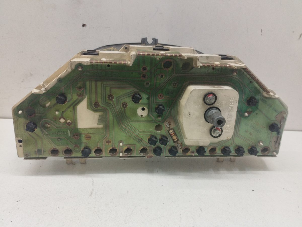 Tablero de Instrumentos Peugeot 106 (S1) 1991-1996 1,1 1.1L 44kW 9605593680
