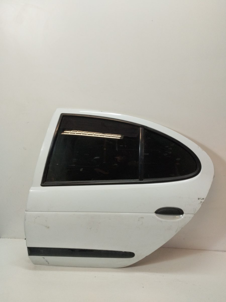 Puerta Trasera Izquierda Renault Megane I Classic (LA0) 1996-2001 Alize