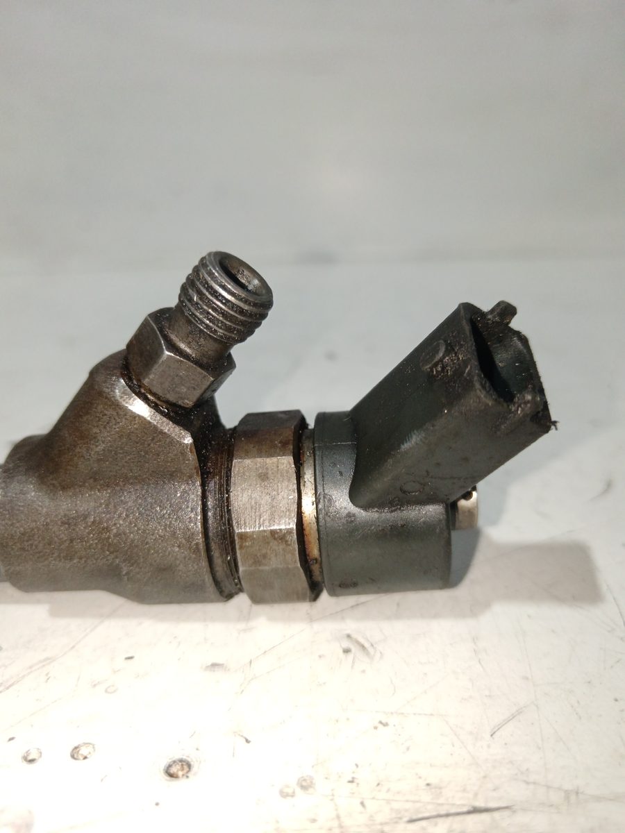 Inyector Lancia Zeta 1995-2002 2.0 16V CAT 2.0L 97kW 0445110008