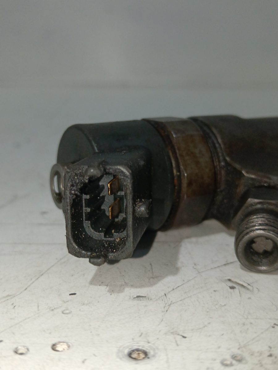 Inyector Lancia Zeta 1995-2002 2.0 16V CAT 2.0L 97kW 0445110008