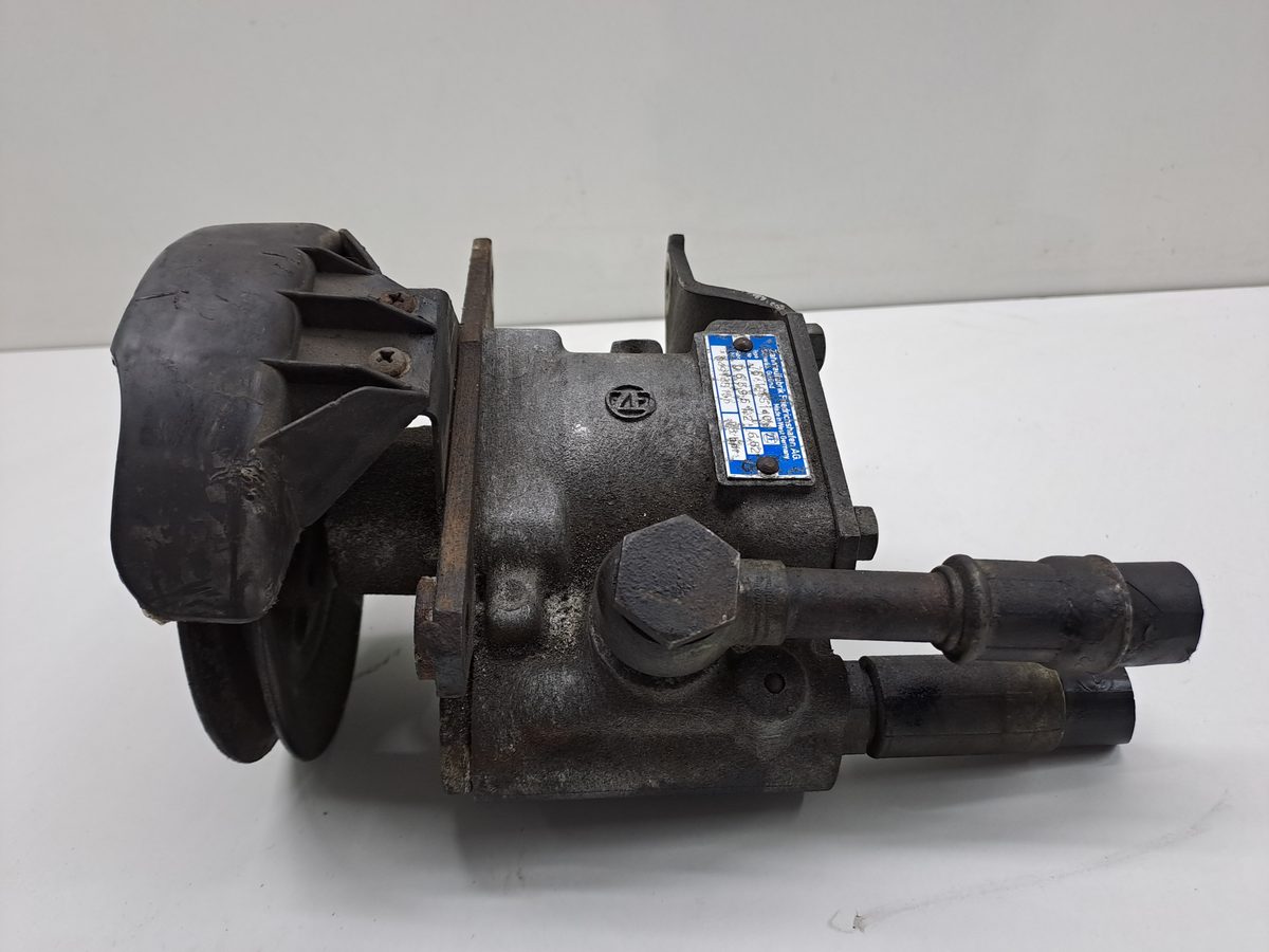 Bomba Direccion Volkswagen Santana (327) desde 1981 1,6 1.6L 63kW 7671955140
