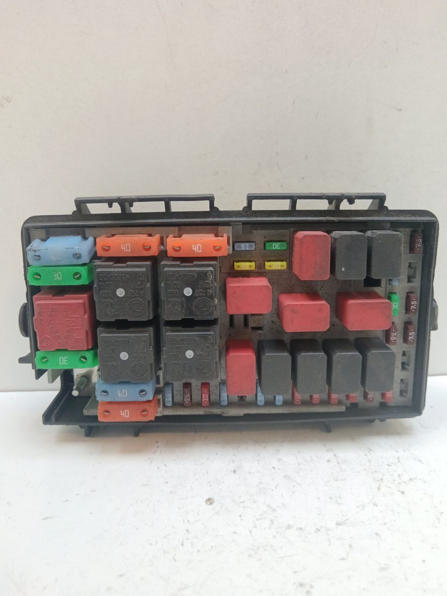 Caja Reles / Fusibles Fiat Grande Punto (199) 2005-2012 51775622