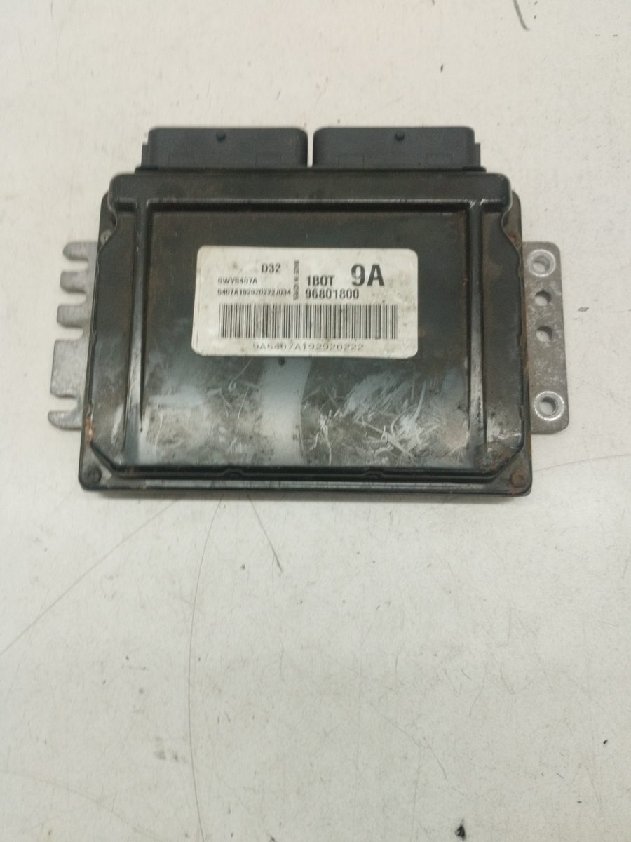 Caja Reles / Fusibles Chevrolet Spark 2005-2011 S 0.8L 38kW 96801800