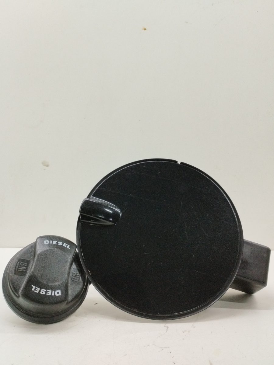 Tapa Exterior Combustible Chevrolet Captiva 2006-2016 VCDI LS 9666087