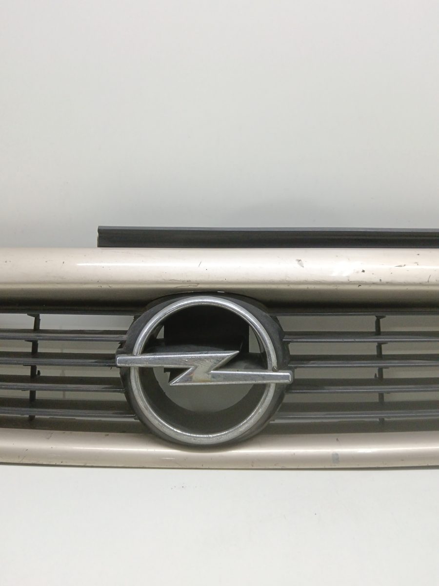 Careta Opel Astra F Berlina 1991-1998 (X 20 XEV / L34)