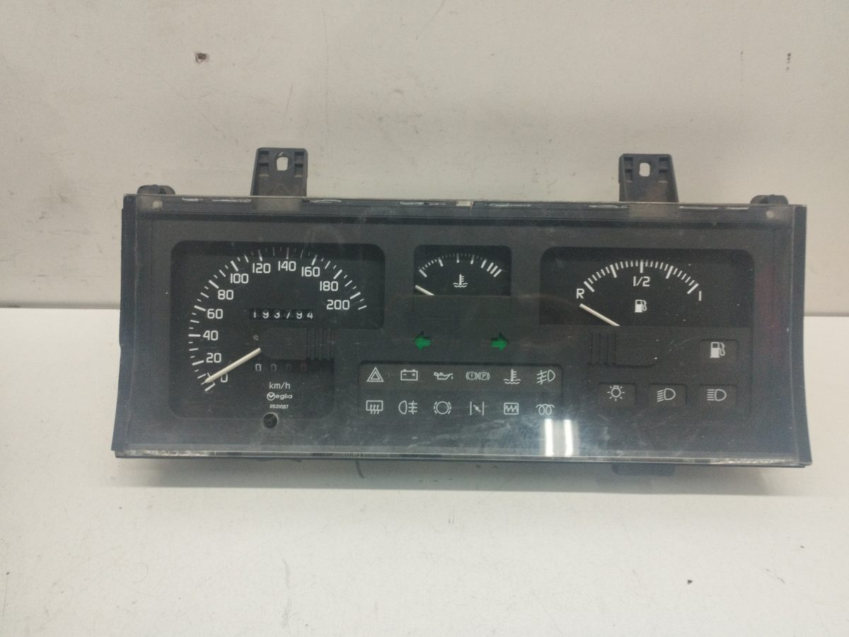 Tablero de Instrumentos Renault Clio I Fase I+II (B/C57) 1991-1998 1.9 Diesel 77004423045