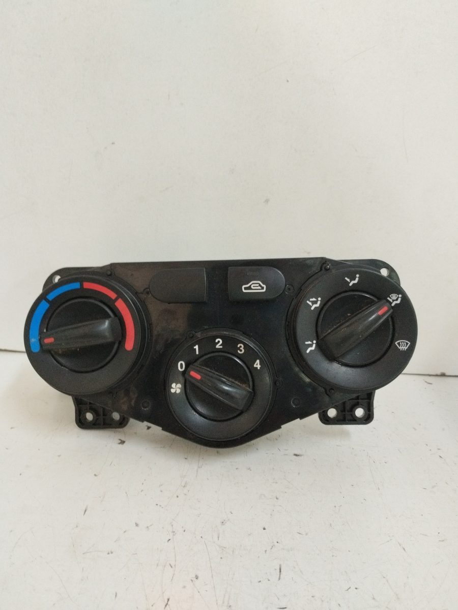 Comandos de Calefacción Hyundai Accent (MC) 2006-2010 GL 1.4L 71kW 972501EXXX