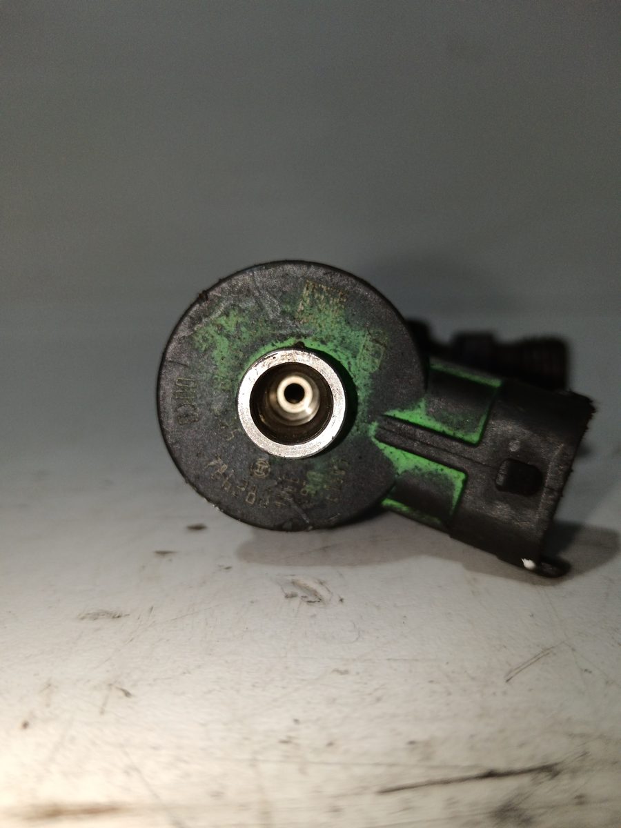Inyector Peugeot 207 2006-2012 1.4 HDi 1.4L 50kW 044110135