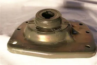 Torre de amortiguador delantero derecho