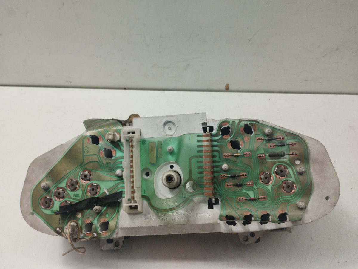 Tablero de Instrumentos Ford Escort Berlina 1986-1996 1,6 1.6L 77kW 96FB10848AB