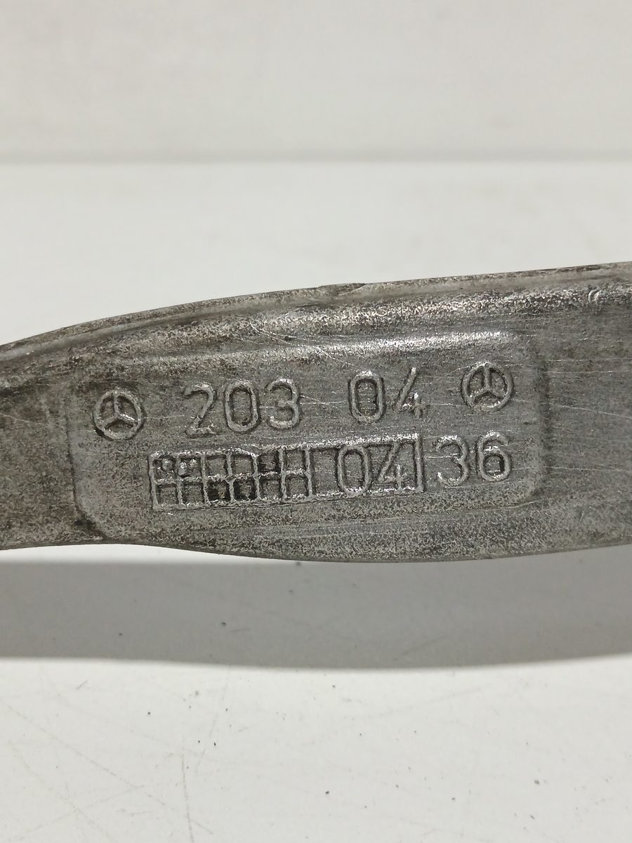 Parrilla de Suspension Superior Delantera Izquierda Mercedes-Benz Clase C (W203) Berlina