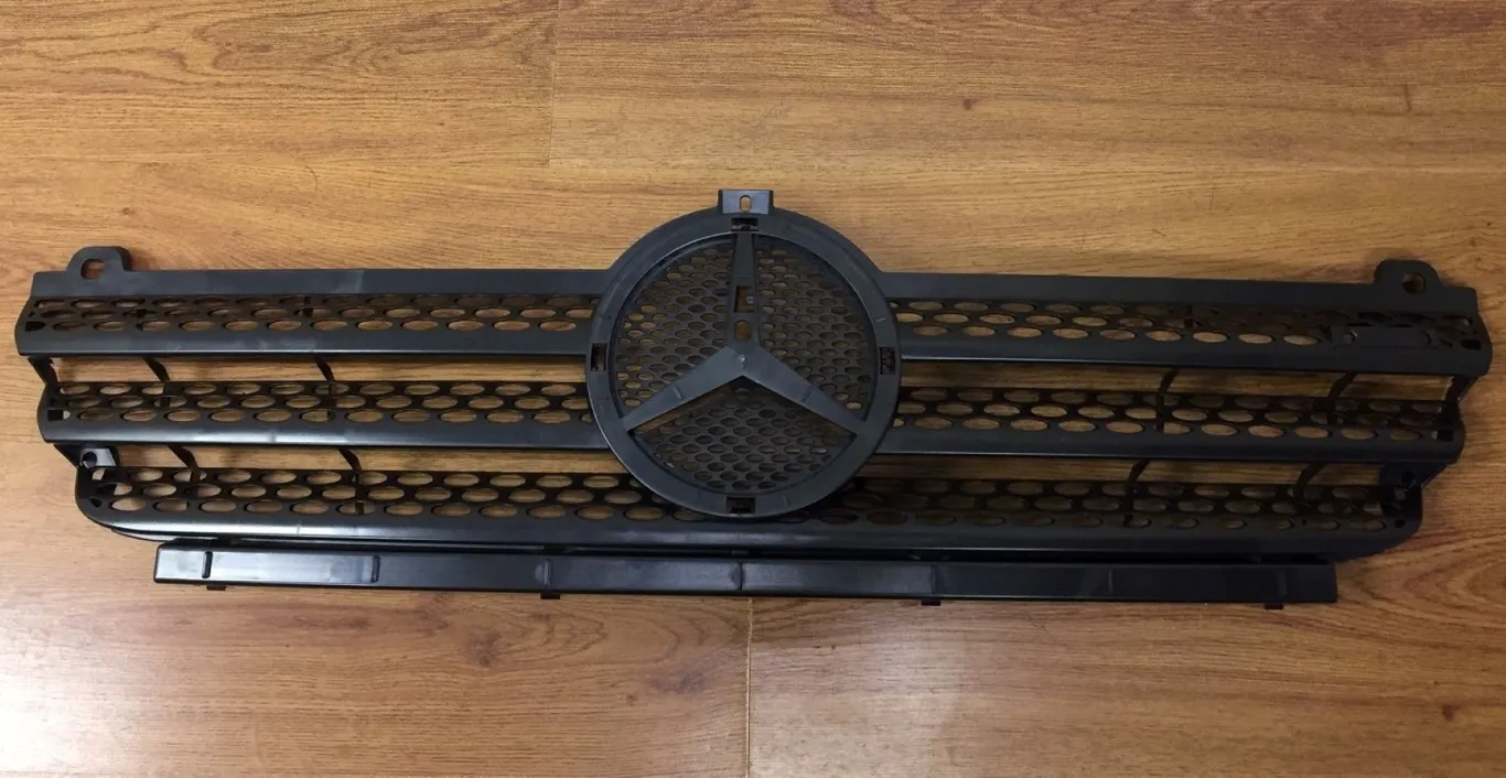 Careta delantera Mercedes-Benz Sprinter