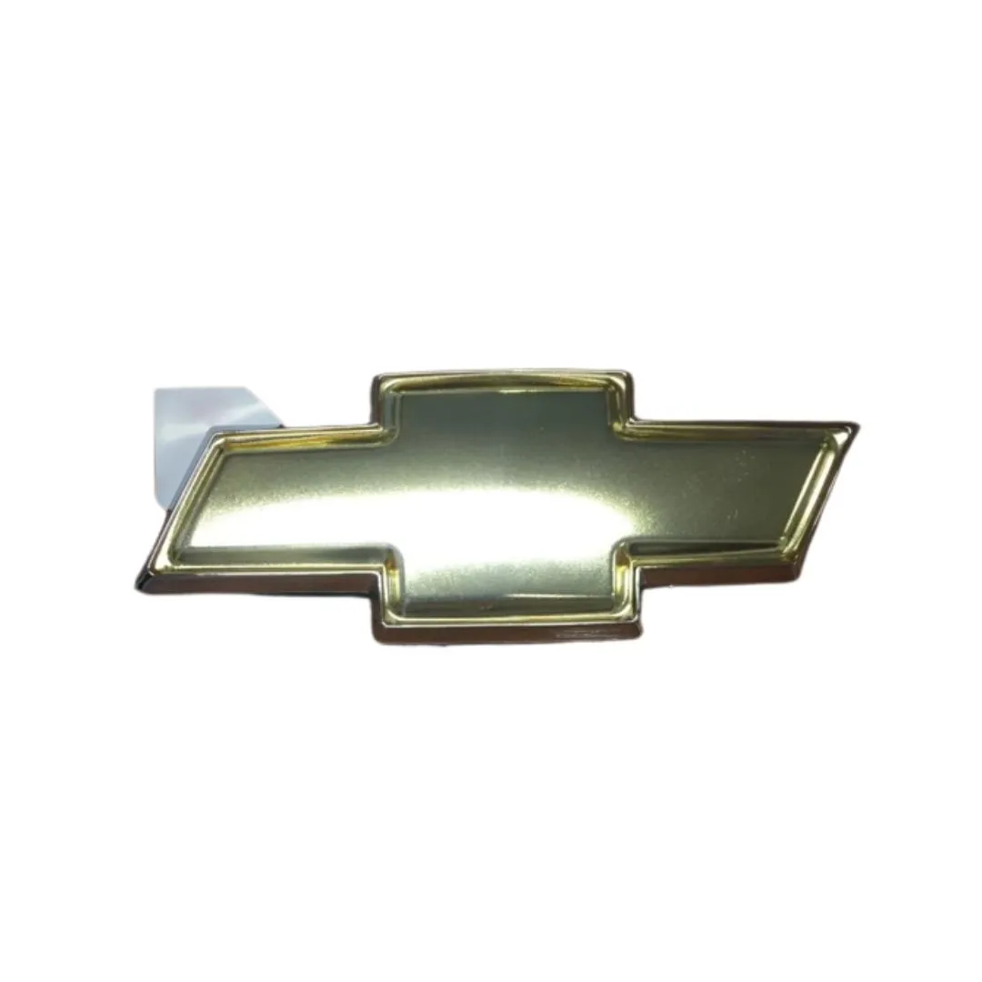 Emblema delantero capot