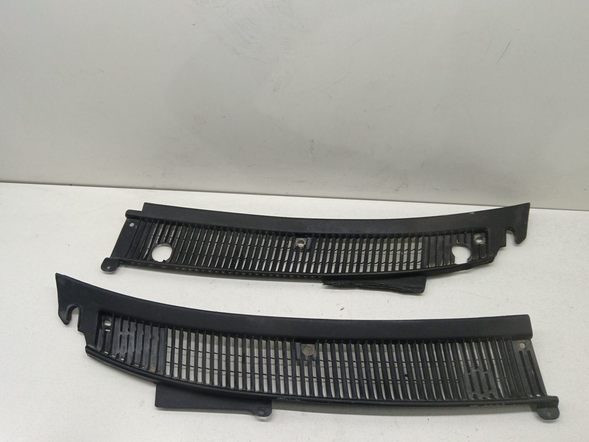 Rejilla de Torpedo Suzuki Swift Berlina (MZ) 2005-2012 GL (3-ptas.) 7233260B00