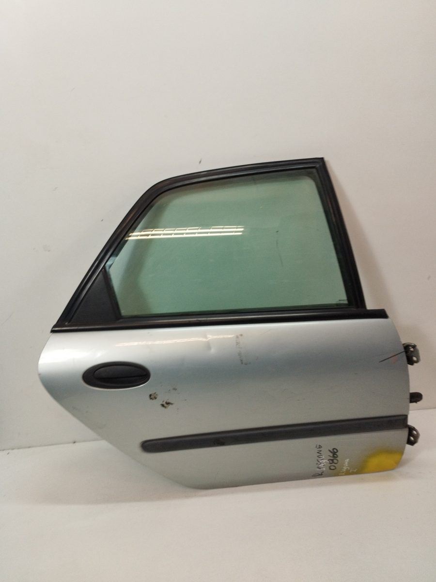 Puerta Trasera Derecha Renault Laguna (B56) 1994-1998 RN (B56B)