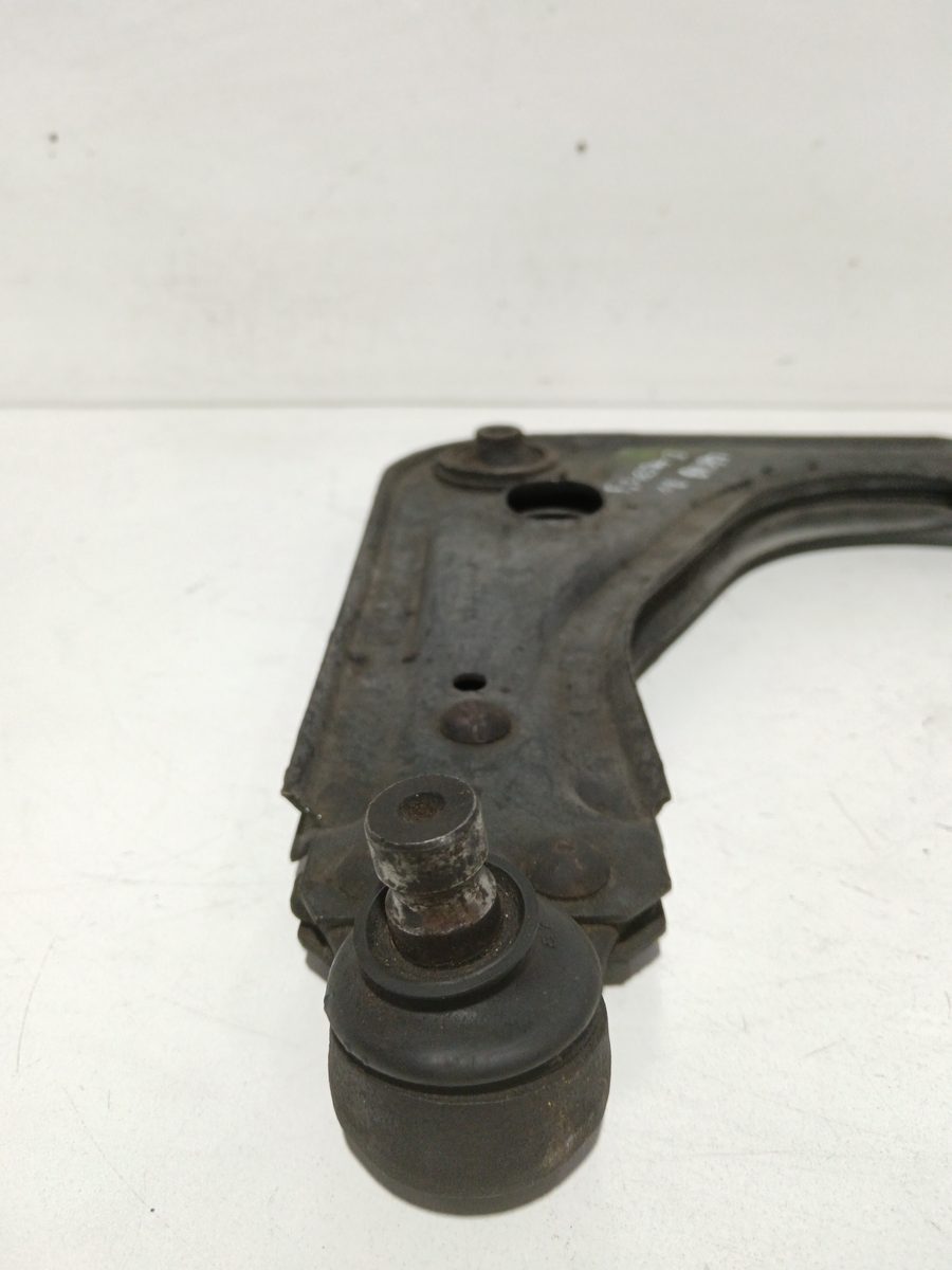 Parrilla de Suspension Inferior Trasera Izquierda Ford Fiesta Berl./courier 94FB30423051EB