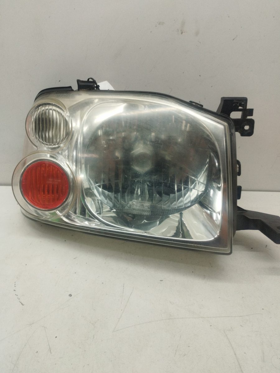 Faro Delantero Derecho Nissan Navara Pick-up (D40M) 2005-Actualidad Diesel CAT