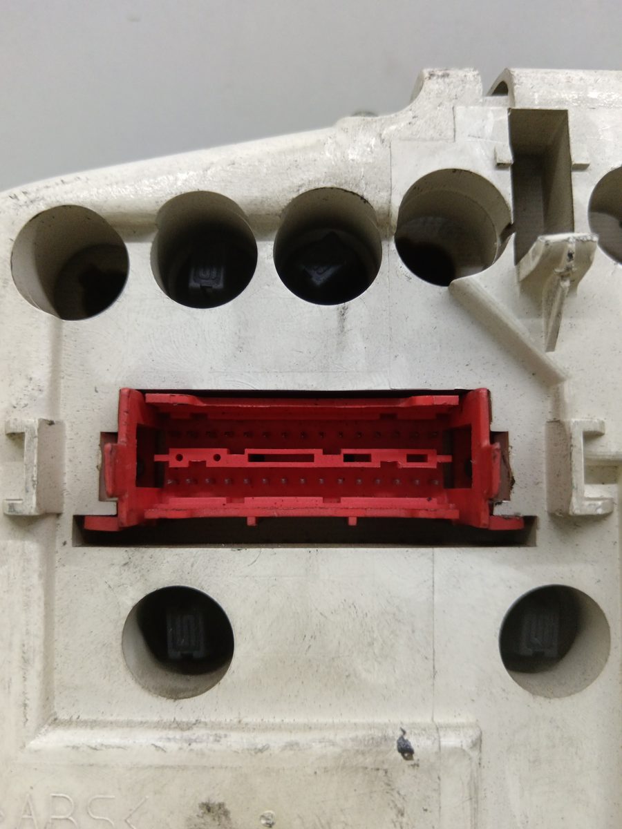 Tablero de Instrumentos Renault Trafic desde 1981 2.1 Diesel 2.1L 43kW 7700302505