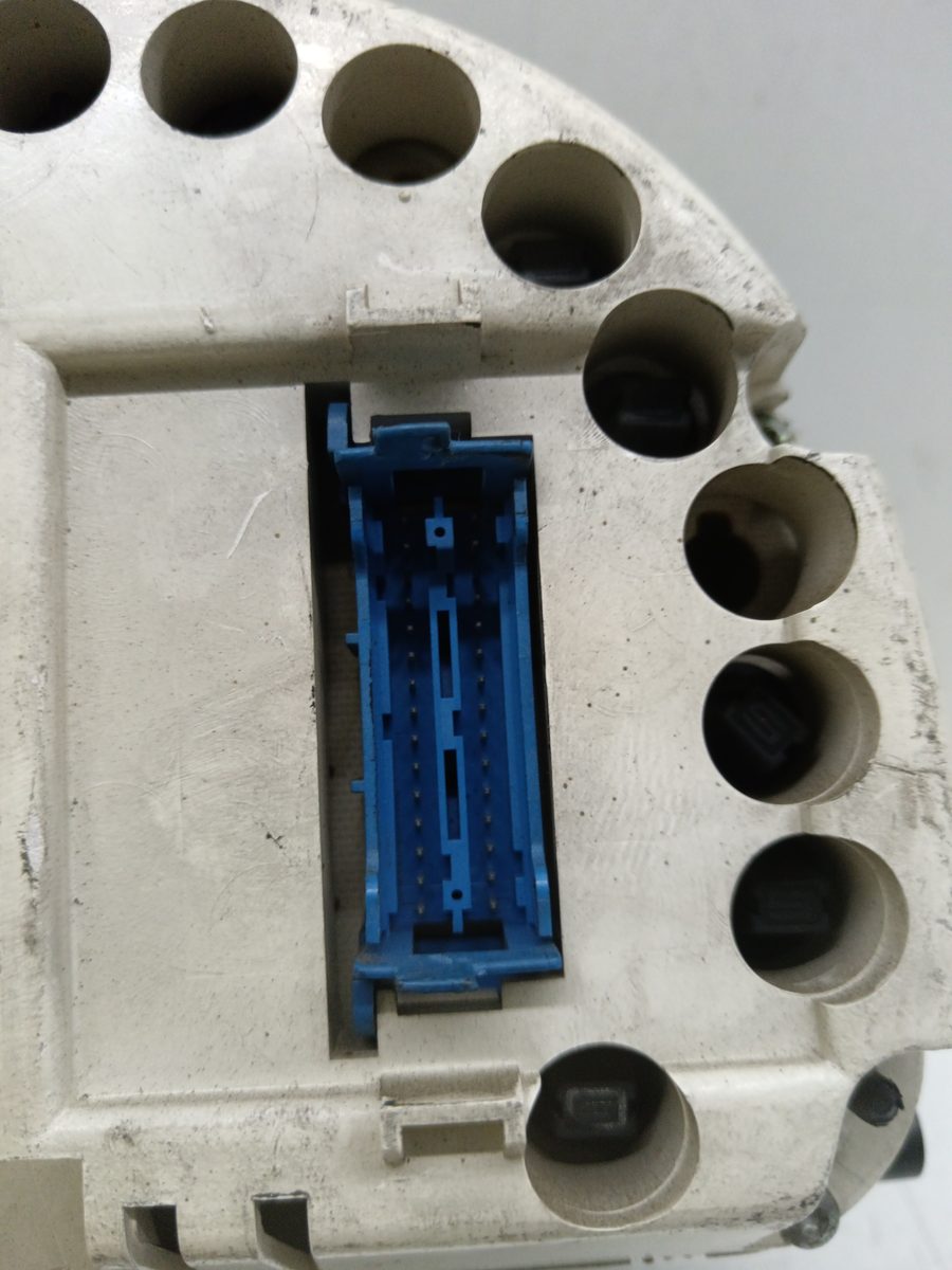 Tablero de Instrumentos Renault Trafic desde 1981 2.1 Diesel 2.1L 43kW 7700302505