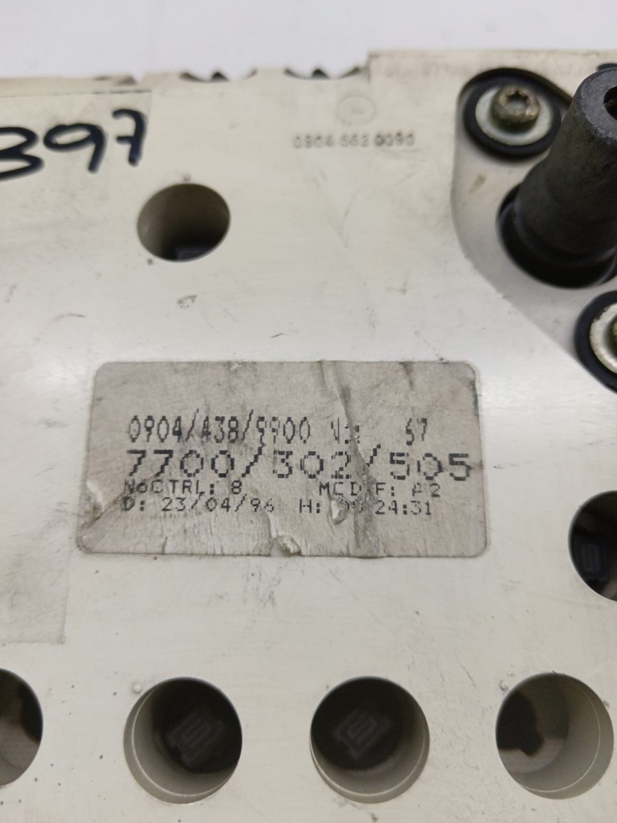 Tablero de Instrumentos Renault Trafic desde 1981 2.1 Diesel 2.1L 43kW 7700302505