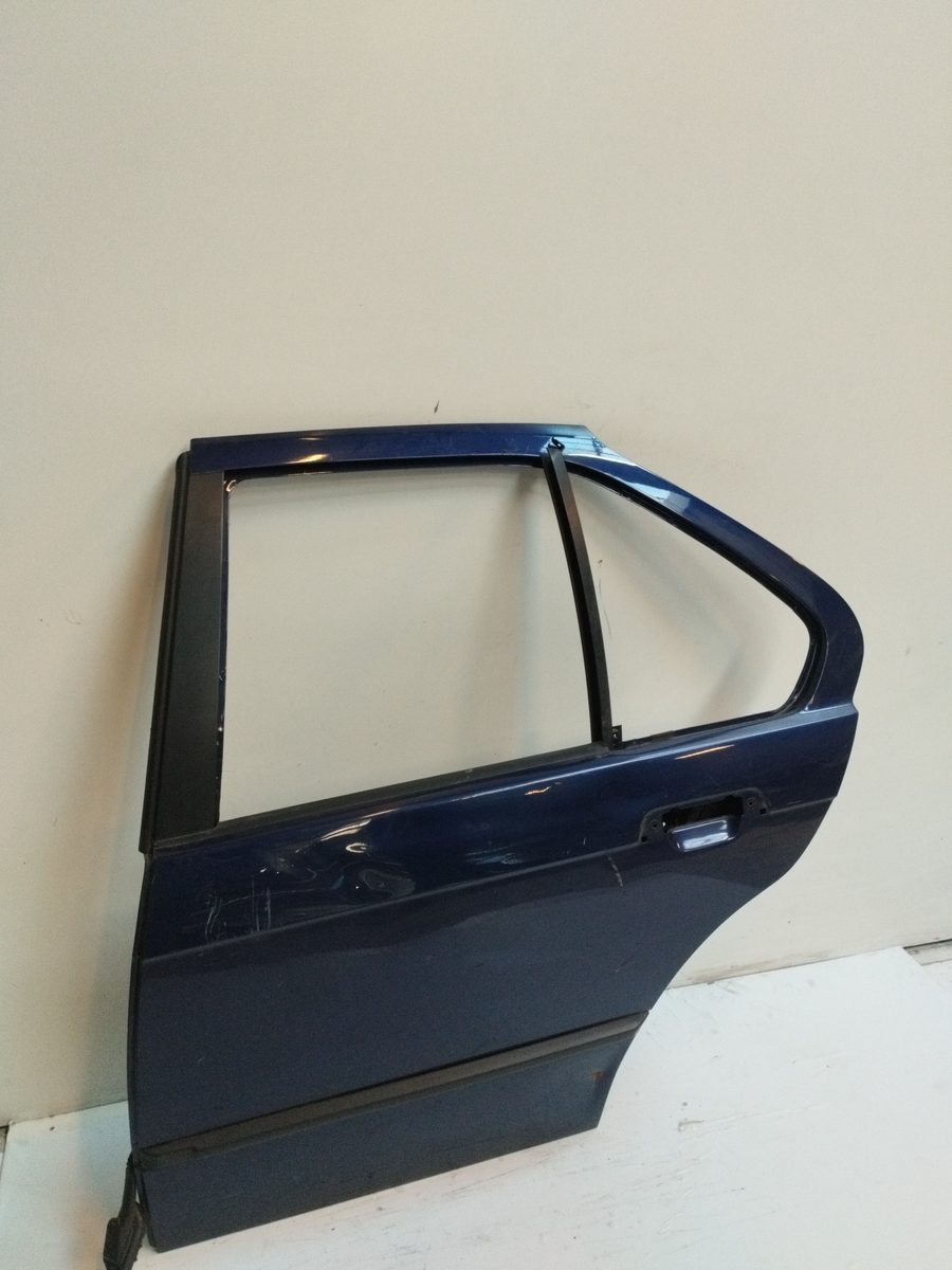 Puerta Trasera Izquierda BMW Serie 3 Berlina (E36) 1990-1998 SE