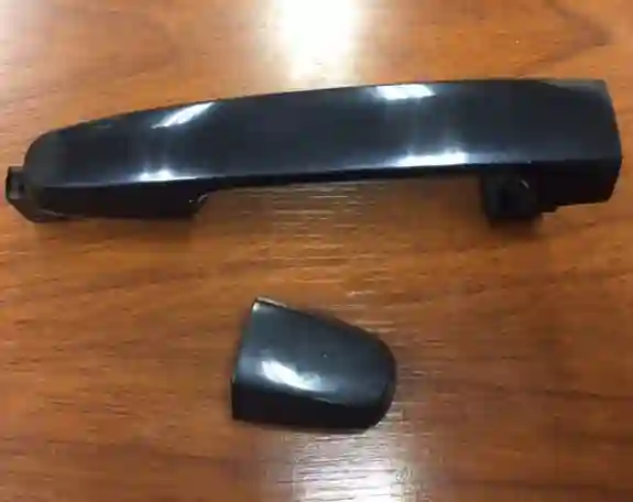 Manija de puerta trasera