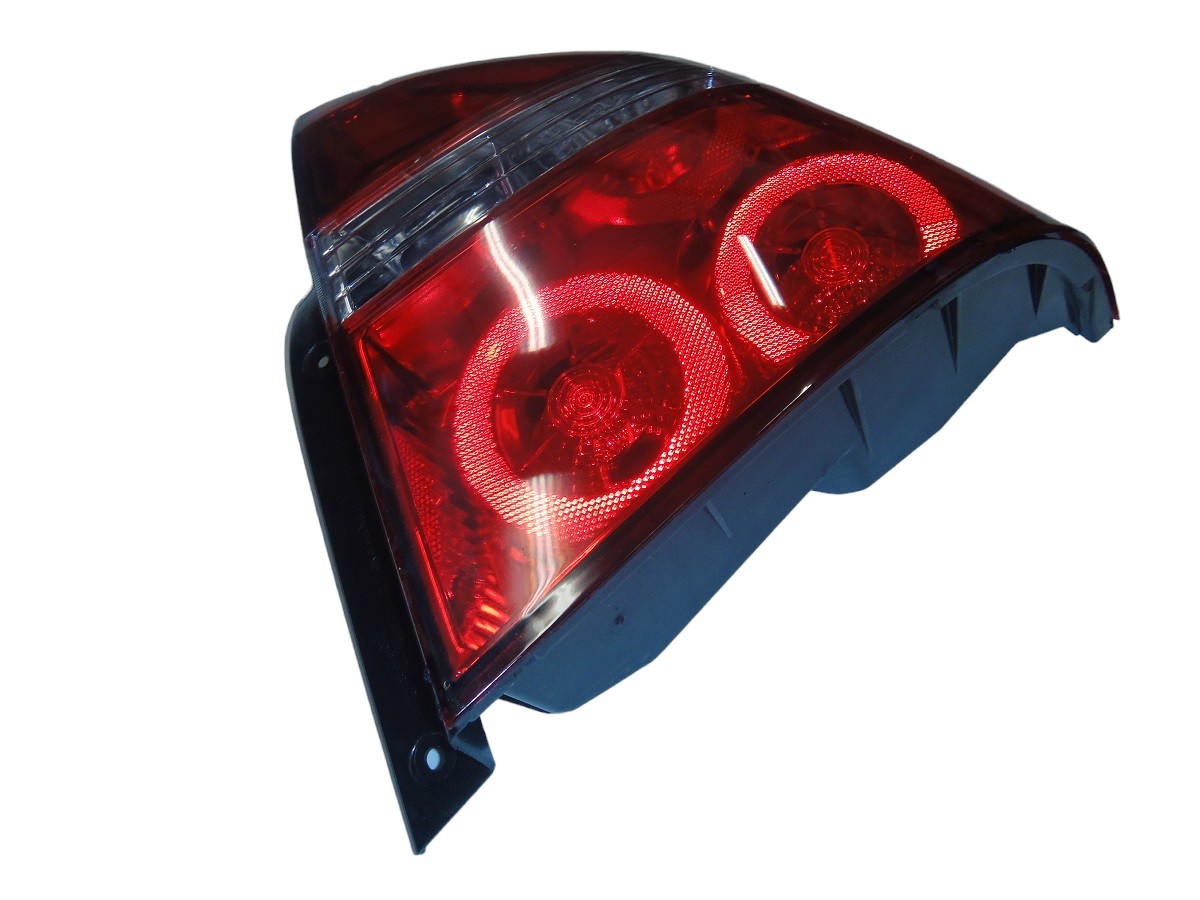 FARO TRASERO DERECHO CHEVROLET AVEO (CHINO)